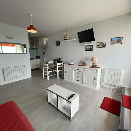 Superbe Studio En Bord De Mer Avec Balcon, Vue Imprenable, Parking Prive Et Equipements Modernes - Fr-1-224c-290 Apartamento *